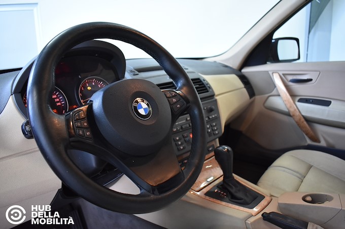 BMW X3 3.0i cat Futura